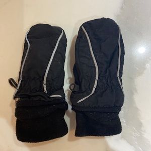 Gap kids gloves